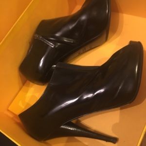 Black fendi open toed heels